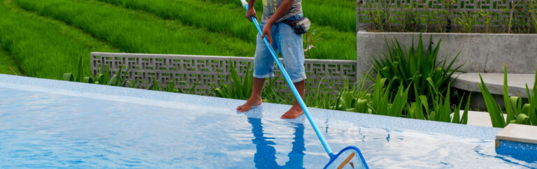 Pool Vacuums Services